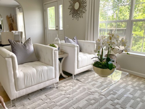 Hollywood Glam Tufted Accent Chair - MCR4212