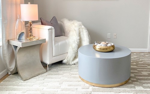 Hollywood Glam Tufted Accent Chair - MCR4212